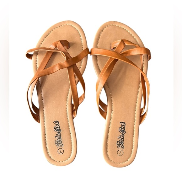 🟠Girls Club Brown Flat Sandals – Size 7 - Picture 1 of 4
